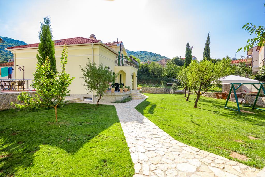 Apartment Barbina Kastelina Sveti Juraj Esterno foto