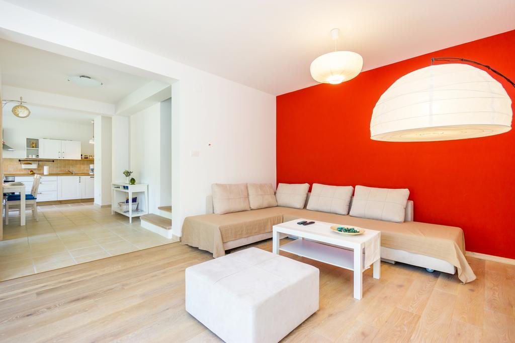 Apartment Barbina Kastelina Sveti Juraj Esterno foto