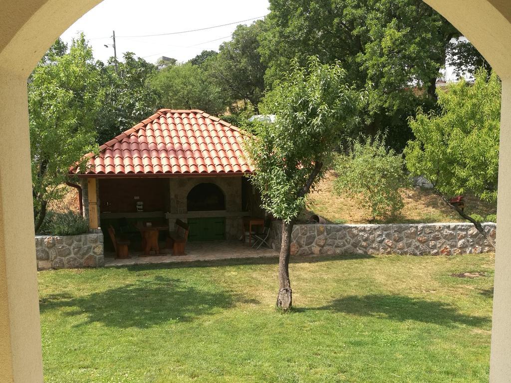 Apartment Barbina Kastelina Sveti Juraj Esterno foto